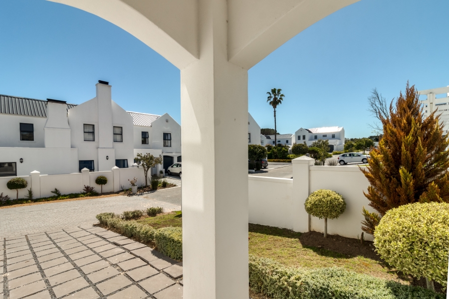 3 Bedroom Property for Sale in D’Stellen Estate Western Cape